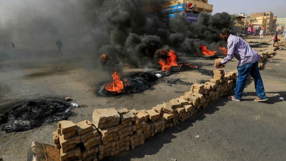 You are currently viewing Sudan’s military dissolves civilian government and arrests leaders