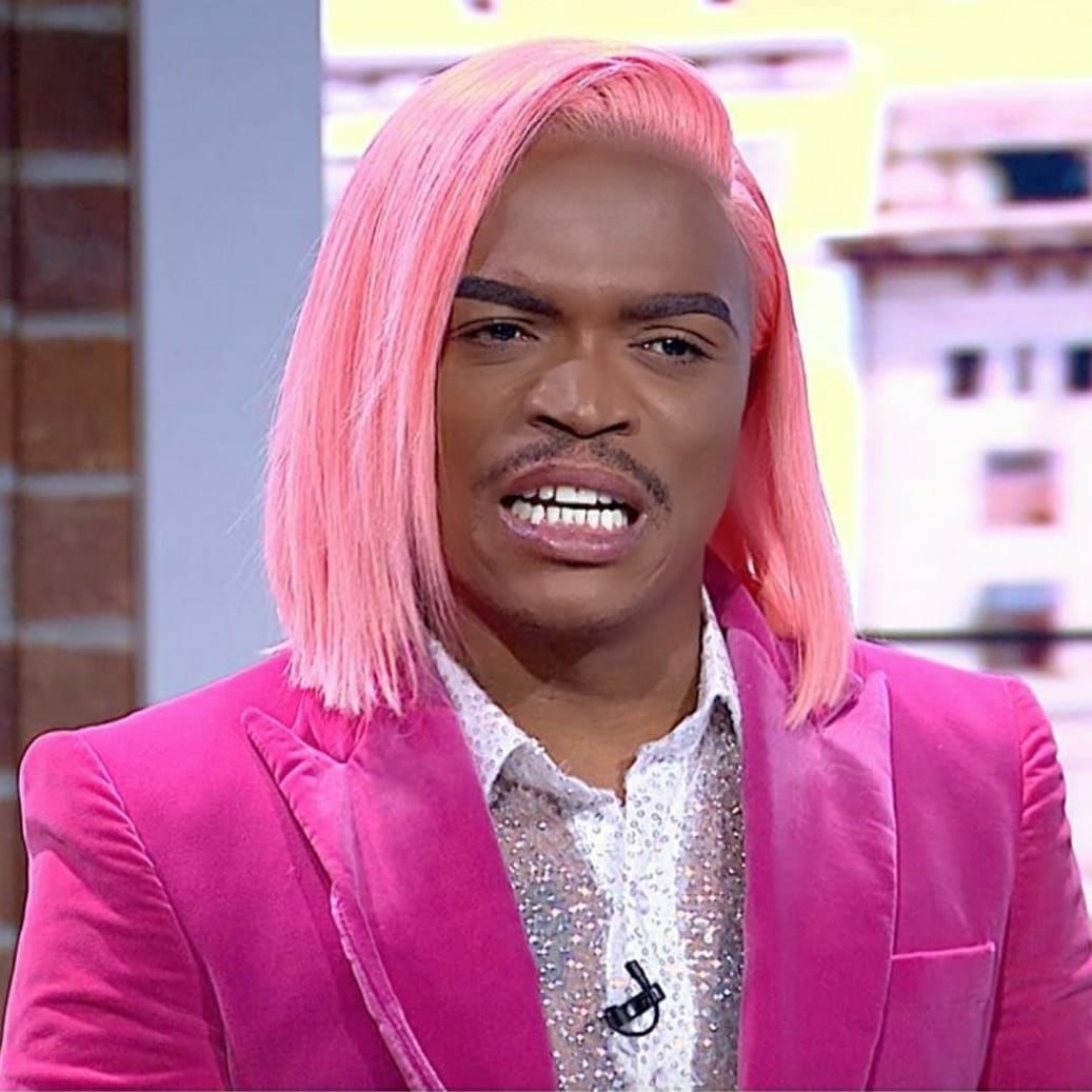 You are currently viewing Kelly Khumalo steps in after Zanu PF shuts out Somizi for his sexual-orientation