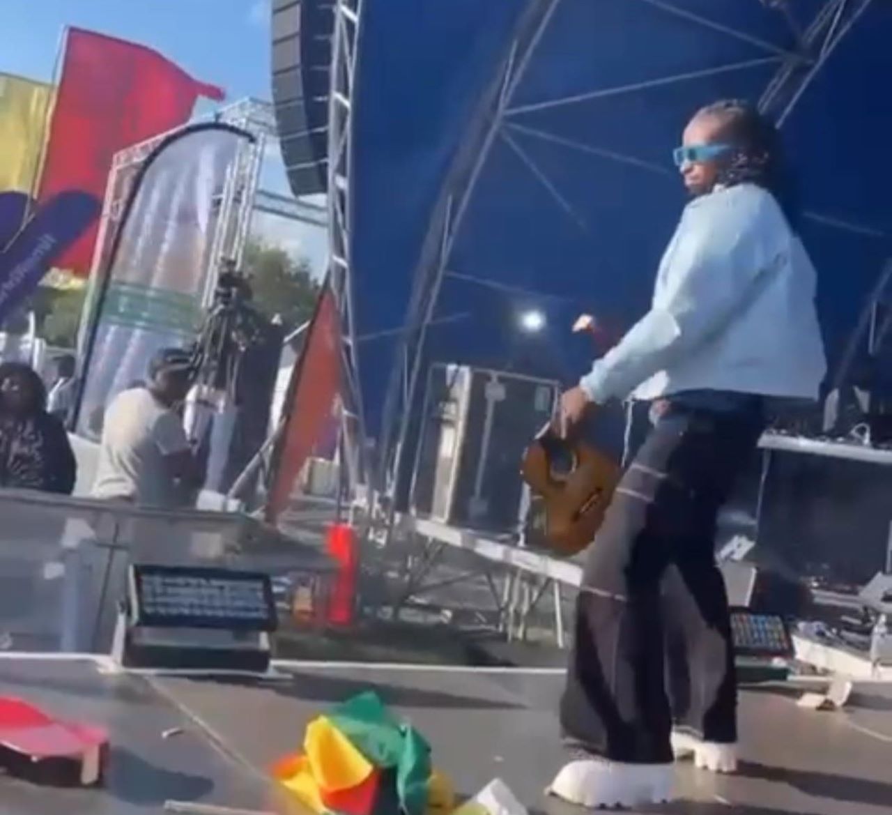 You are currently viewing City Father, Baba Harare Finally Explains Why He Shattered His Guitar on Stage at Zimfest Concert