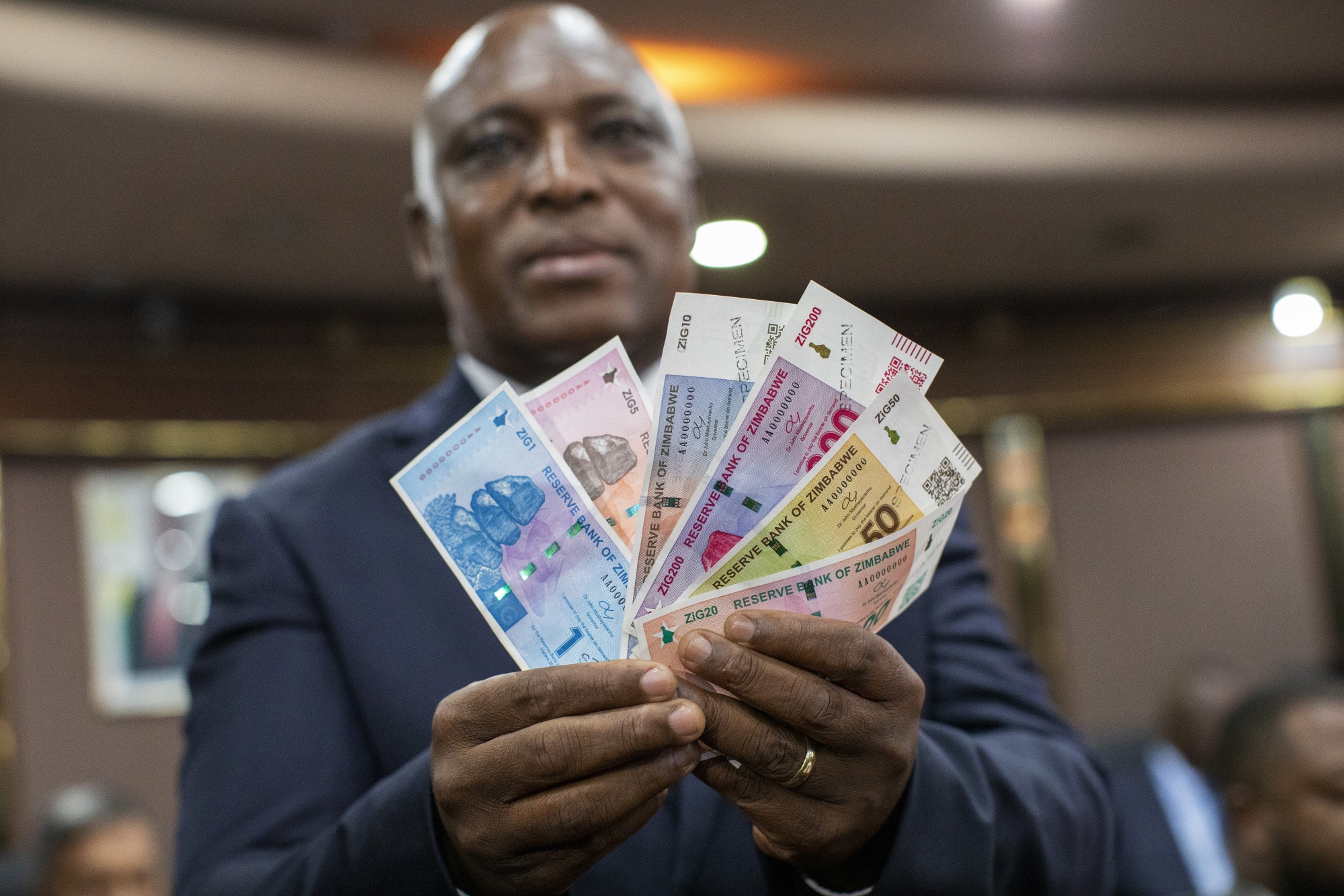 You are currently viewing Government says it will not force businesses to accept ZiG