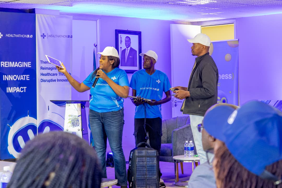 You are currently viewing Innovators turn to AI, SMS and solar power to tackle Zimbabwe healthcare gaps
